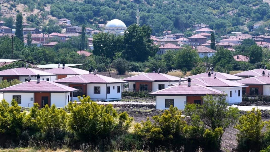 Sındırgı'daki deprem konutları inşaatı sona eriyor