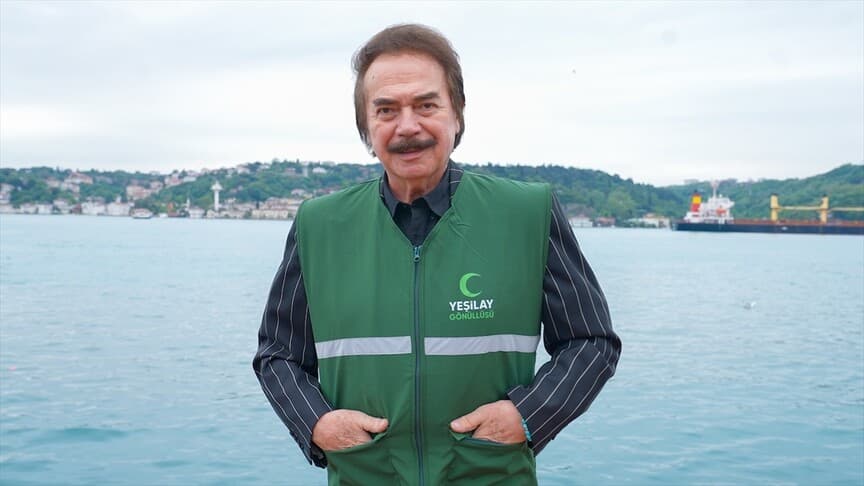 Yeşilay ve Orhan Gencebay'dan Babalar Günü'nde bağımlılıkla mücadele çağrısı