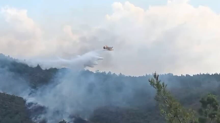 Muğla'da yıldırım nedeniyle orman yangınlarına müdahale ediliyor