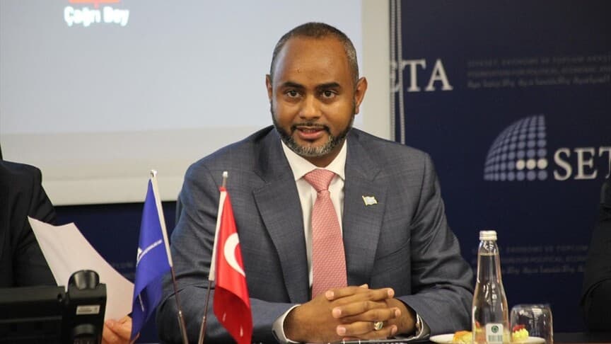 Somali Bakanı Nur'dan siyasete katılmak isteyenlere sandık çağrısı