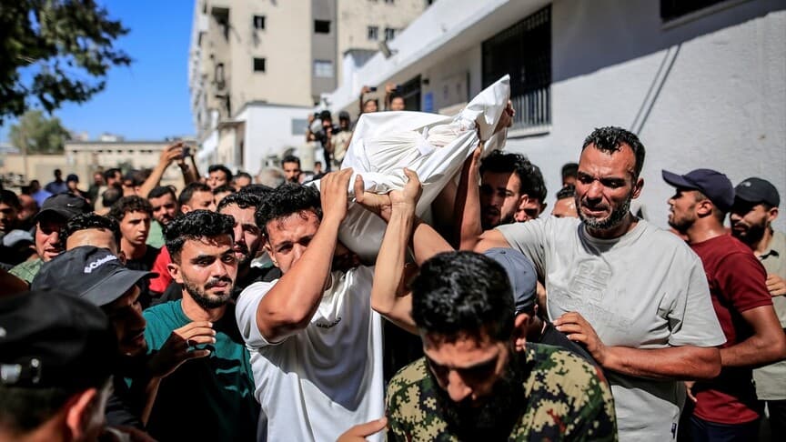 İsrail, Gazze'de düğün davetiyesi dağıtan damat adayını öldürdü