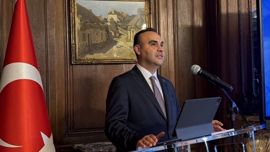 Bakan Kacır, Fransız yatırımcıları Türkiye'ye davet etti
