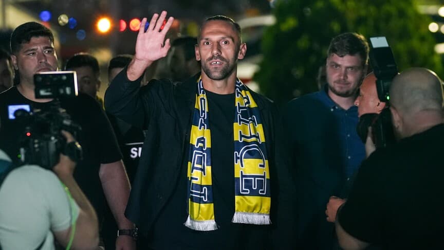Vedat Muric Fenerbahçe'ye geri döndü