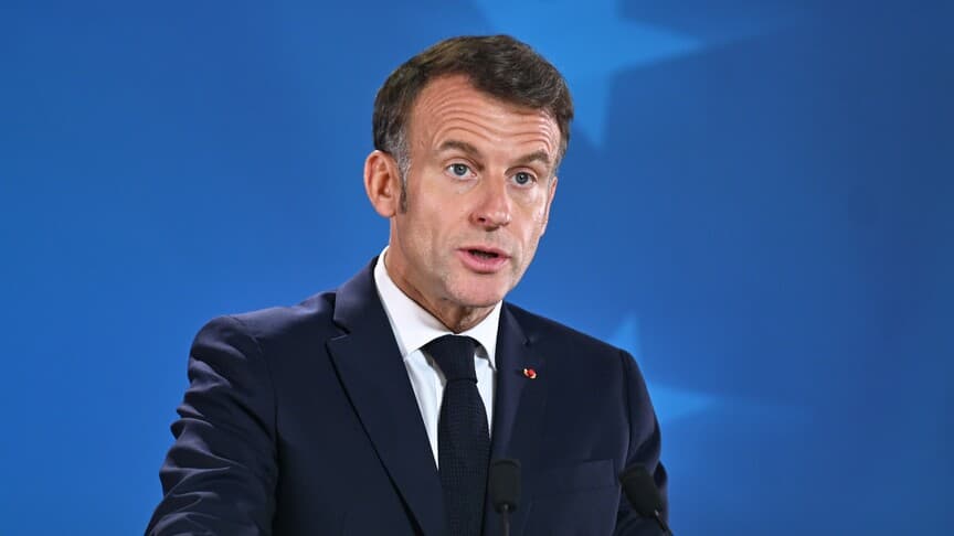 Macron, üçüncü ülkelerde geri dönüş merkezlerine karşı olduğunu açıkladı