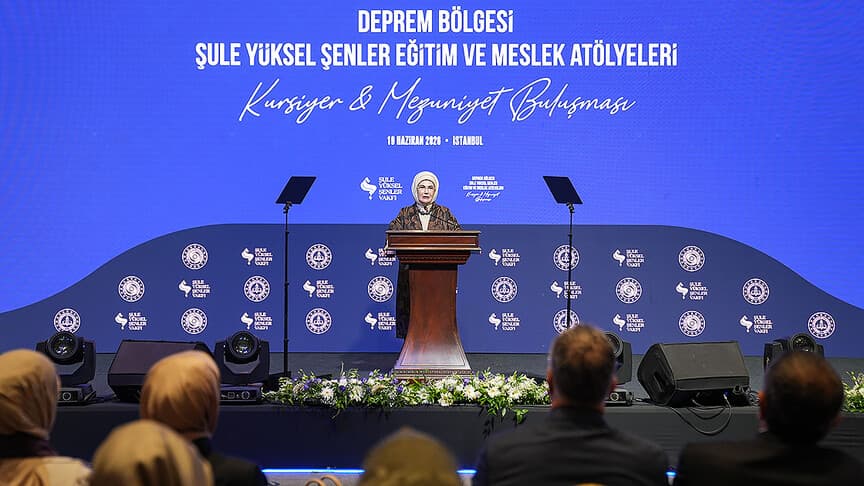 Emine Erdoğan, Şule Yüksel Şenler Vakfı'nın projelerini destekledi