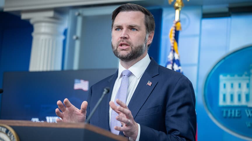Vance: Nükleer müzakerelerde ve Lübnan'daki ateşkes konusunda ilerleme umuyorum