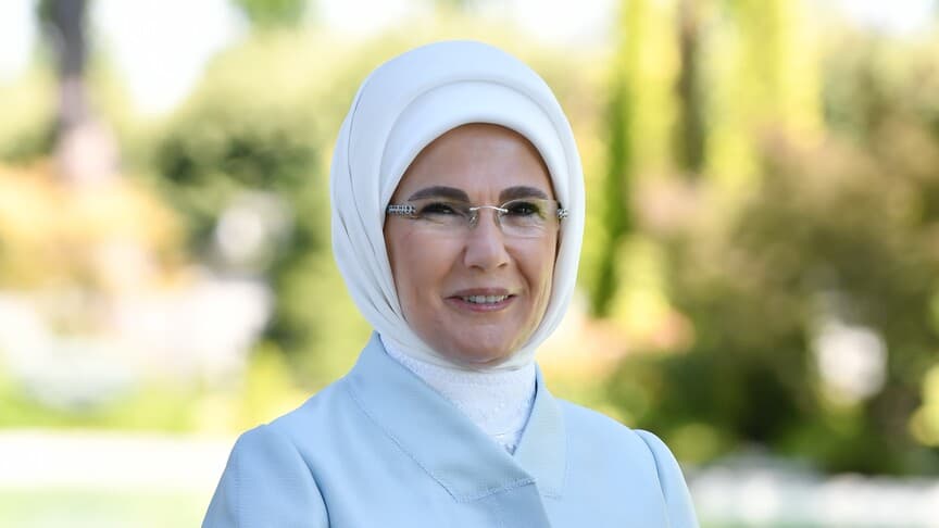 Emine Erdoğan, Babalar Günü'nü andı ve kutladı