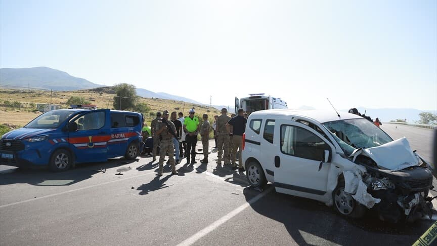 Van'da trafik kazasında Jandarma Uzman Çavuş Karabulut şehit oldu