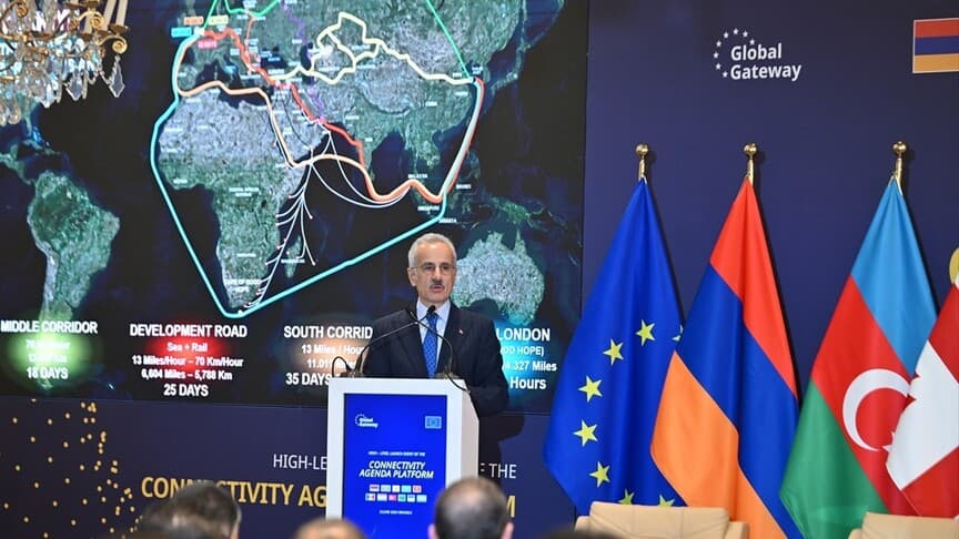 Bakan Uraloğlu, Brüksel'de Orta Koridor'un Avrupa için önemini vurguladı