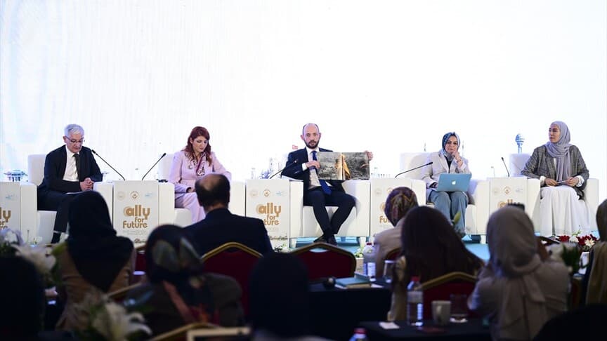 Genç Müslüman Kadınlar Liderlik Programı'nda Gazze Tartışıldı