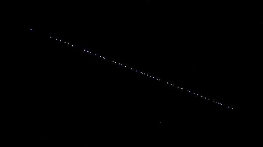 Eski İsrail Başbakanı, İran'a kaçak Starlink uydu alıcısı soktuklarını açıkladı