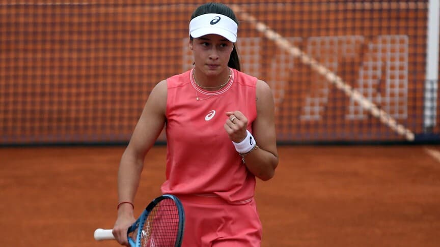 Zeynep Sönmez, Eastbourne Açık'ta çeyrek finale yükseldi