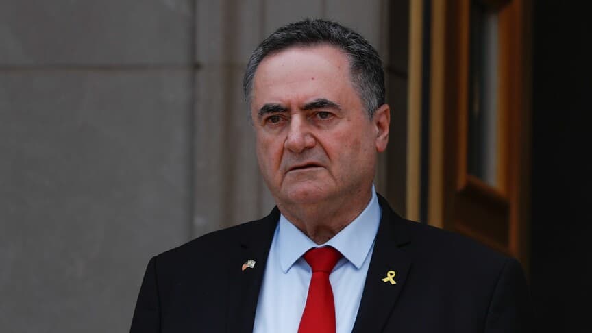 İsrail Savunma Bakanı, Lübnan'ın güneyinden çekilmeyeceklerini açıkladı