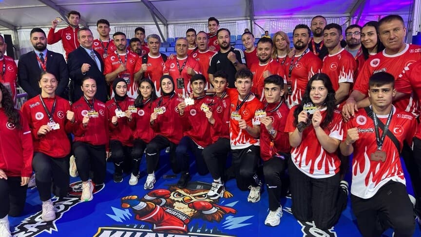 Dünya Muaythai Şampiyonası'nda Türkiye 16 madalya kazandı