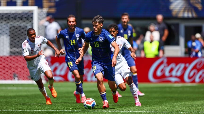 Bosna Hersek, Katar'ı 3-1 yenerek son 32 turu şansını korudu