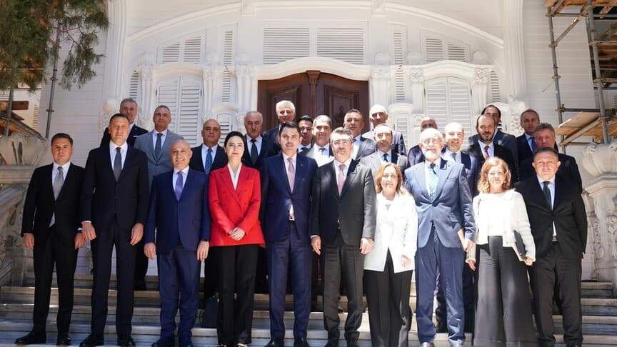 Bakan Kurum, Türkiye Bankalar Birliği ile toplantı yaptı