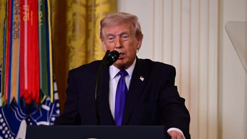 Trump, İran'ı ateşkesi ihlal etmekle suçladı