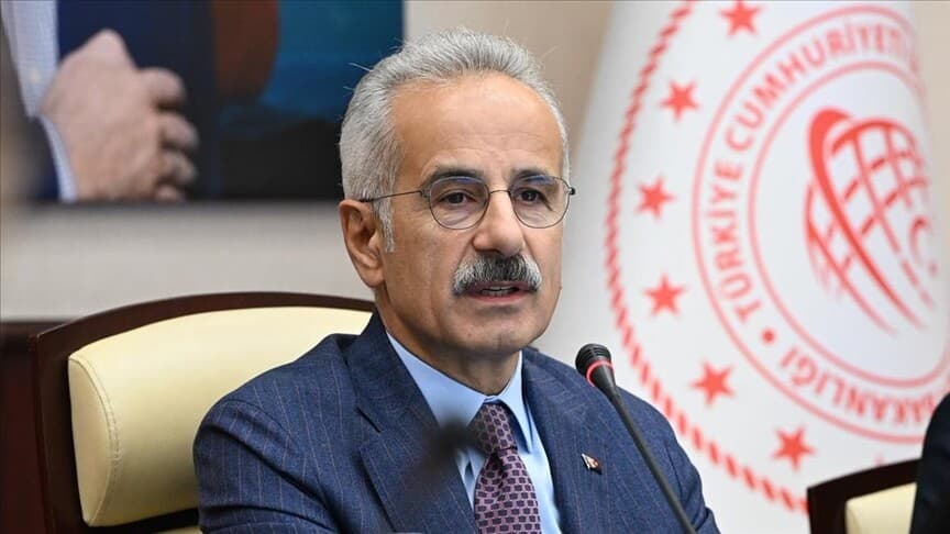 Bakan Uraloğlu: Hürmüz Boğazı'ndan ayrılan gemiler emniyetle çıkış yaptı