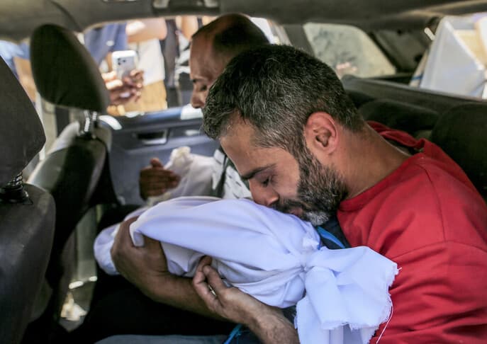 Gazze'deki saldırılar çocuklar ve siviller için işkenceye dönüşüyor