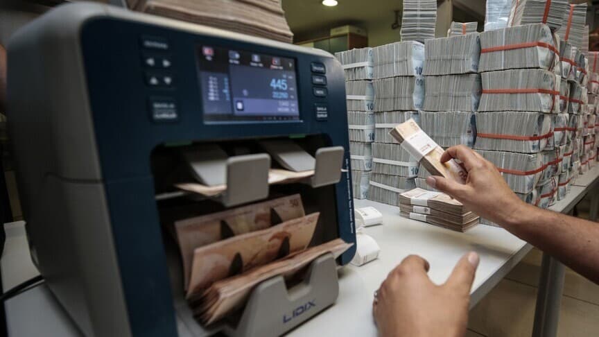Bankacılık sektörünün mevduatı düştü