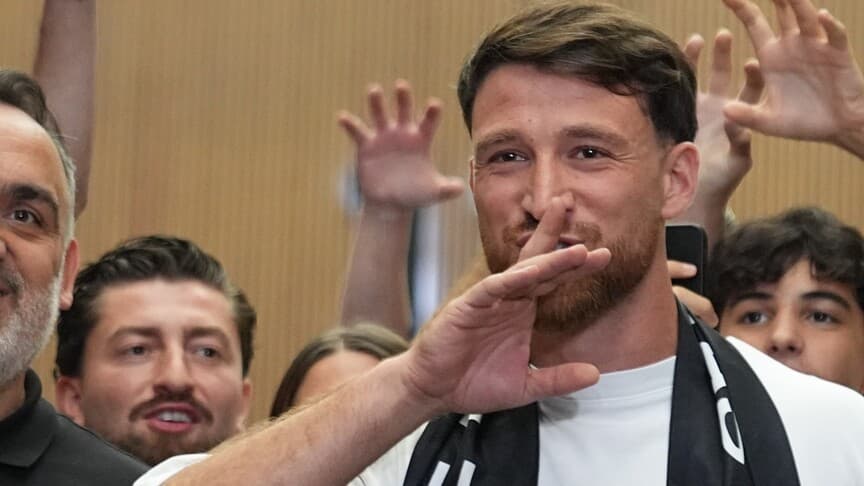 Salih Özcan Beşiktaş'a transfer oldu
