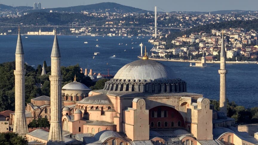 Ayasofya'nın cami statüsüne kavuşmasının üzerinden 6 yıl geçti