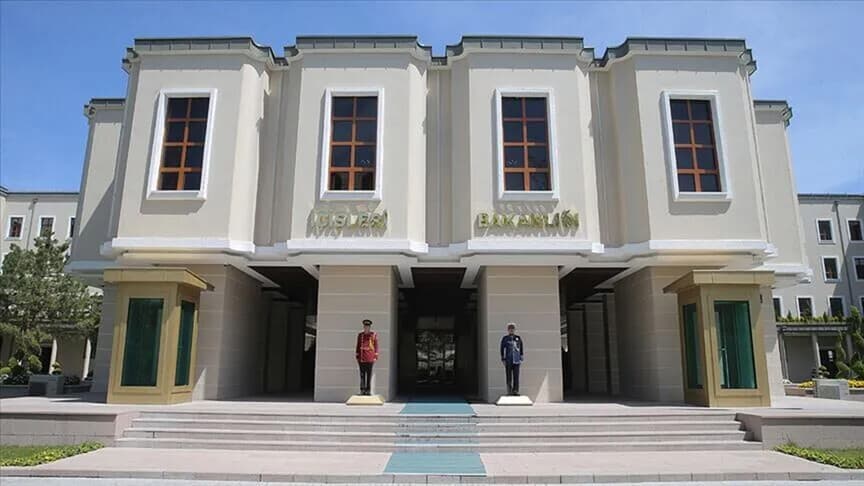Kırmızı bültenle aranan 29 suçlu ülkeye geri getirildi