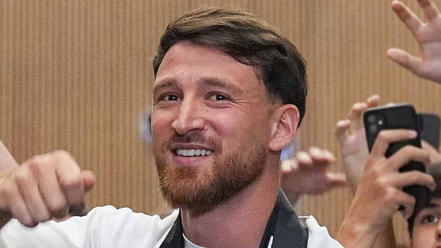 Salih Özcan, Beşiktaş'ta oynamaktan mutluluk duyduğunu belirtti