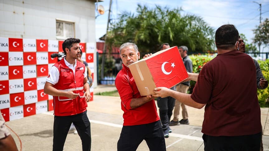 Türkiye, Venezuela'ya 30 ton insani yardım gönderdi