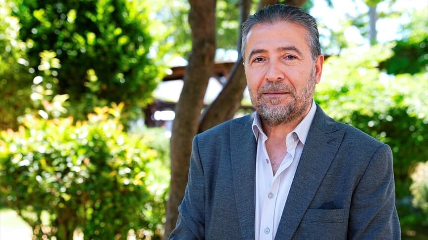 Şehit eşinin çocuklarını okutma çabası