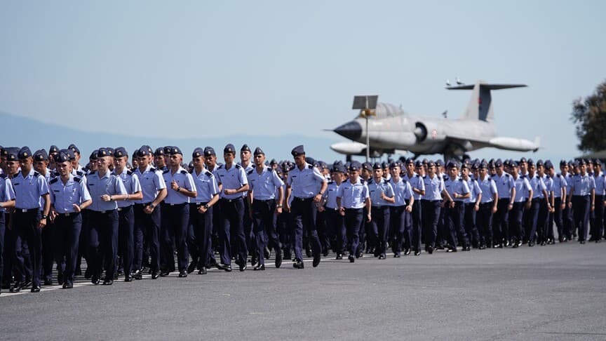 Hava Harp Okulu'nda pilot adayları kapsamlı eğitim alıyor