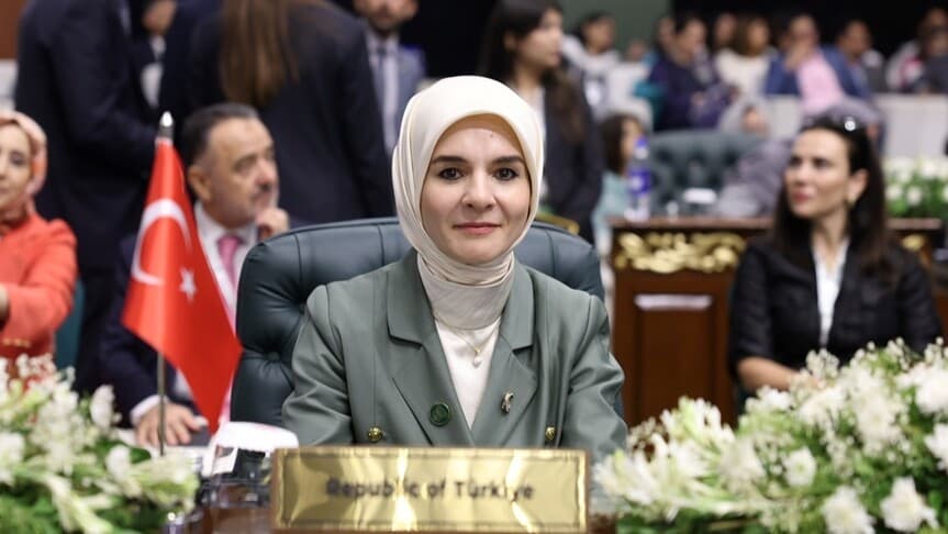 Bakan Göktaş: Her söz Müslüman kadınların yolunu aydınlatacak