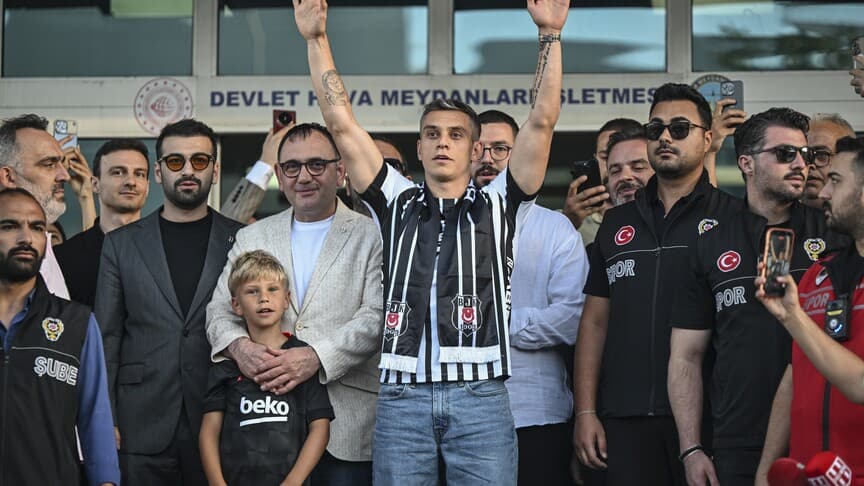 Leandro Trossard, Beşiktaş ile transfer görüşmeleri için İstanbul'a geldi