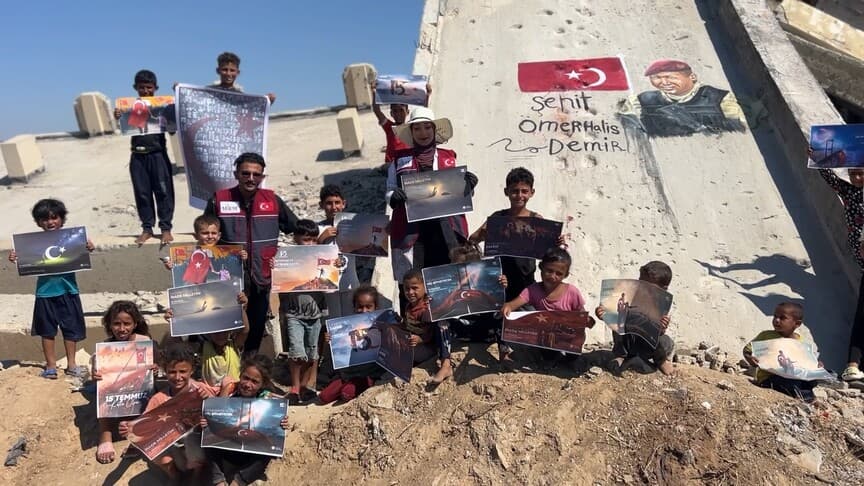 Gazzeli gençler, Ömer Halisdemir'i duvar resmiyle andı