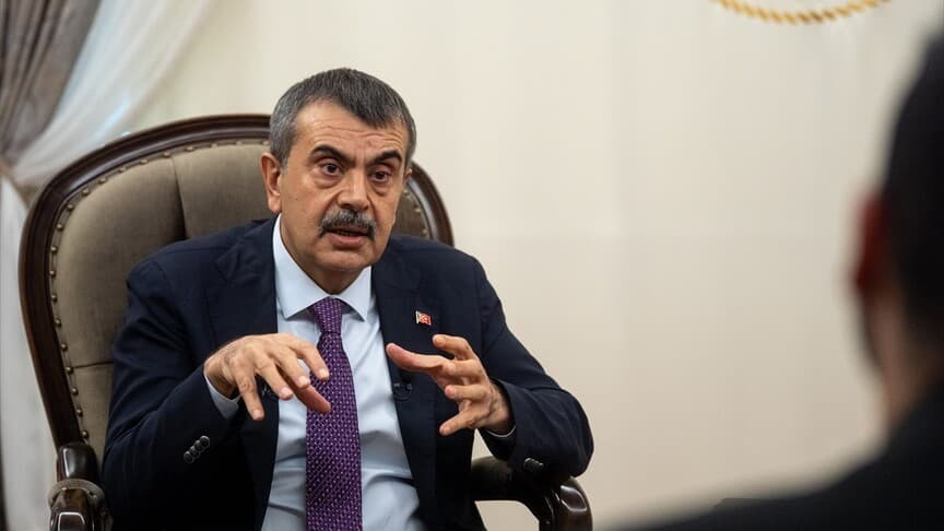 Milli Eğitim Bakanı Tekin, FETÖ ile bağlantılı 33 bin kamu personelini ihraç ettiklerini açıkladı