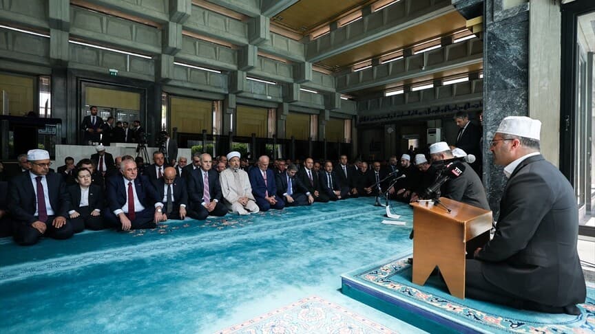 TBMM Başkanı Kurtulmuş, Meclis Camisi'nde Mevlid-i Şerif Programı'na katıldı