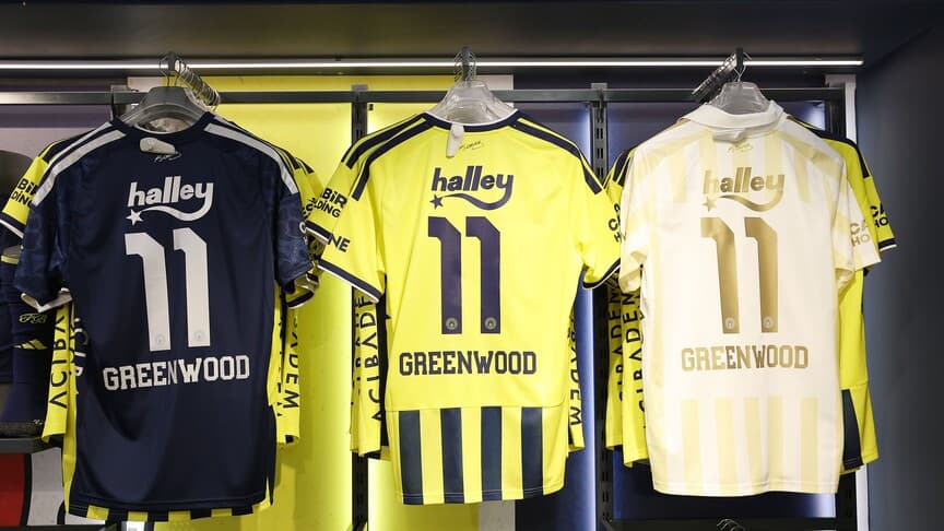 Fenerbahçe'nin yeni transferleri Greenwood, Ake ve Muric'in formaları satışta
