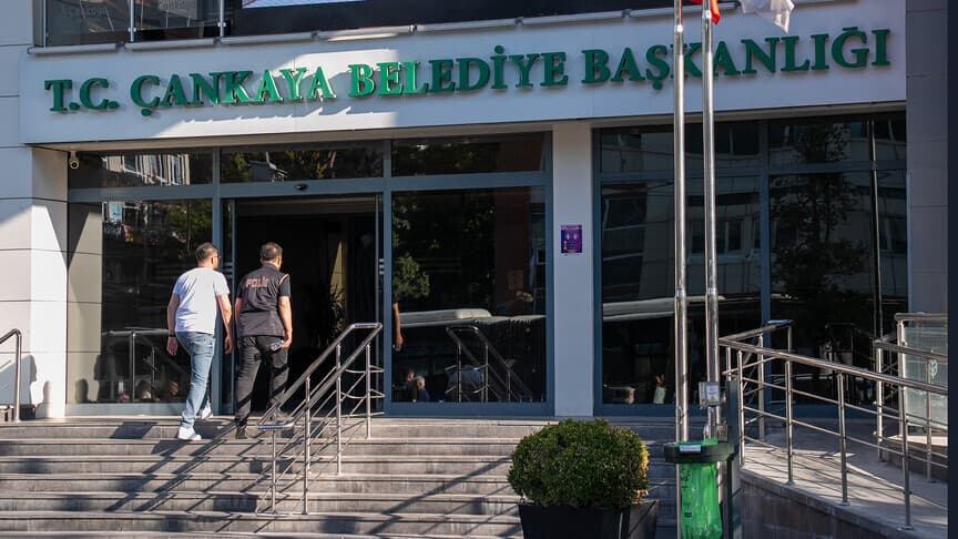 Çankaya Belediye Başkanı Güner'in de aralarında bulunduğu 24 kişi tutuklandı