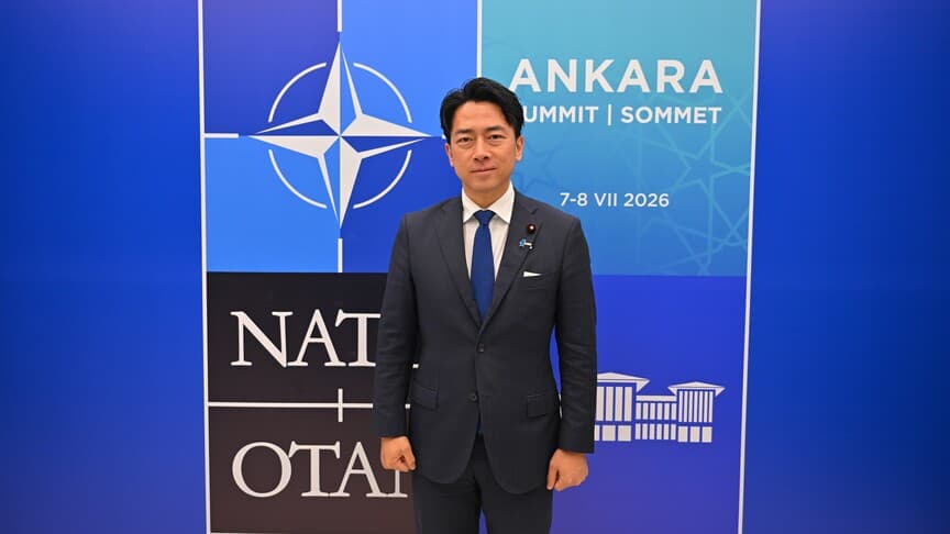 Japonya Savunma Bakanı Koizumi İstanbul'da balık-ekmek yedi