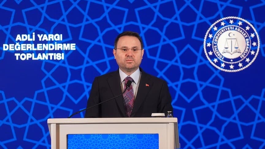 Bakan Gürlek: FETÖ ile mücadelede kararlılık ve hukuki titizlik şart