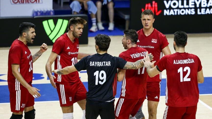Türkiye, FIVB Milletler Ligi'nde Ukrayna'yı 3-2 yenerek önemli bir galibiyet aldı