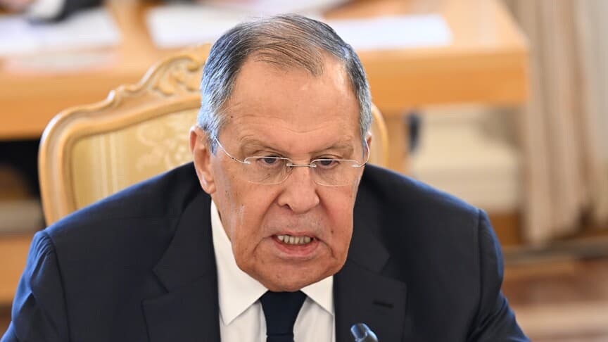Lavrov, ABD ve İran'a derhal ateşkes çağrısı yaptı