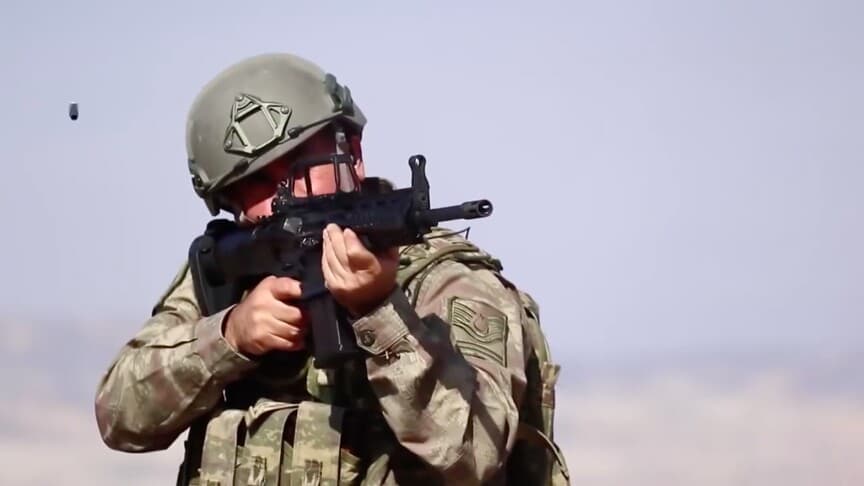MKE, Kara Kuvvetleri'ne MPT-76 MH piyade tüfeği teslim etti