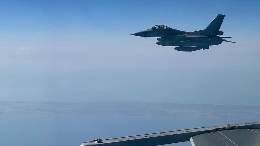 Türk Hava Kuvvetleri, Kıbrıs'ın güneyinde eğitim uçuşu gerçekleştirdi