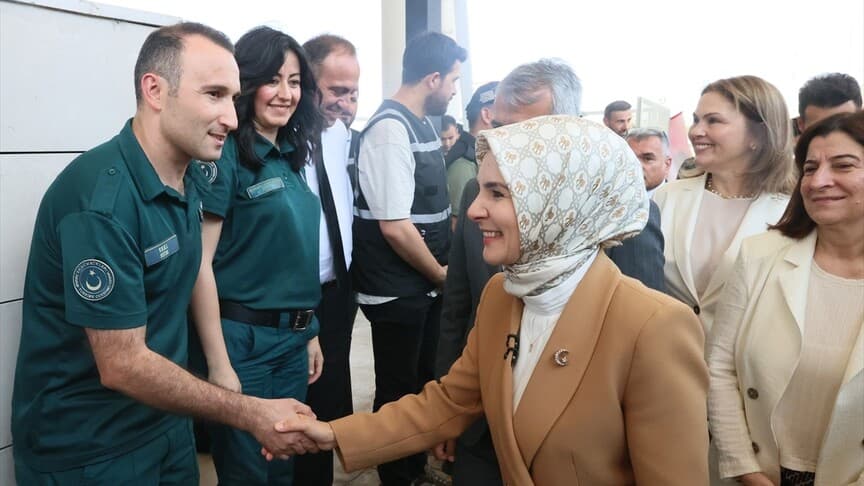 Bakan Göktaş, gurbetçileri Kapıkule'de karşıladı