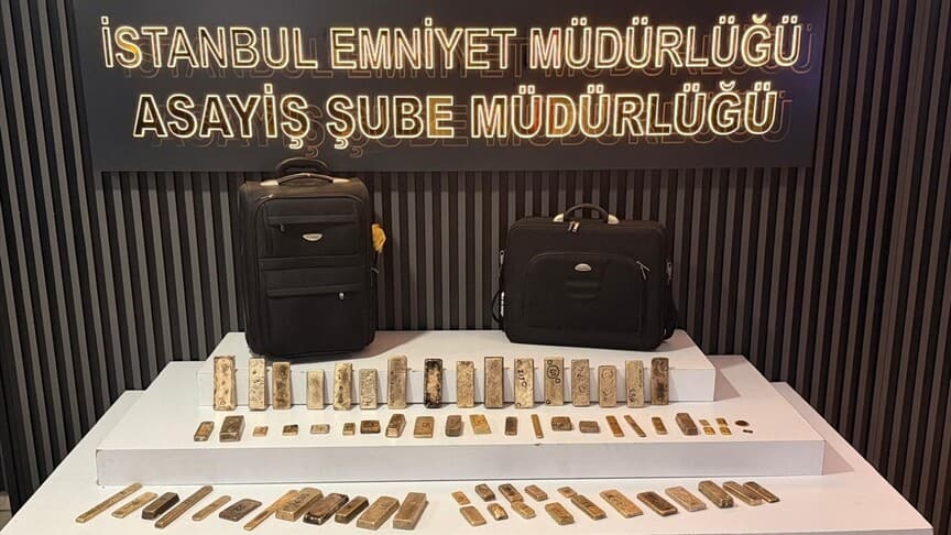 Fatih'te kuyumcudan 51 kilo 482 gram altın çalan 2 kişi tutuklandı