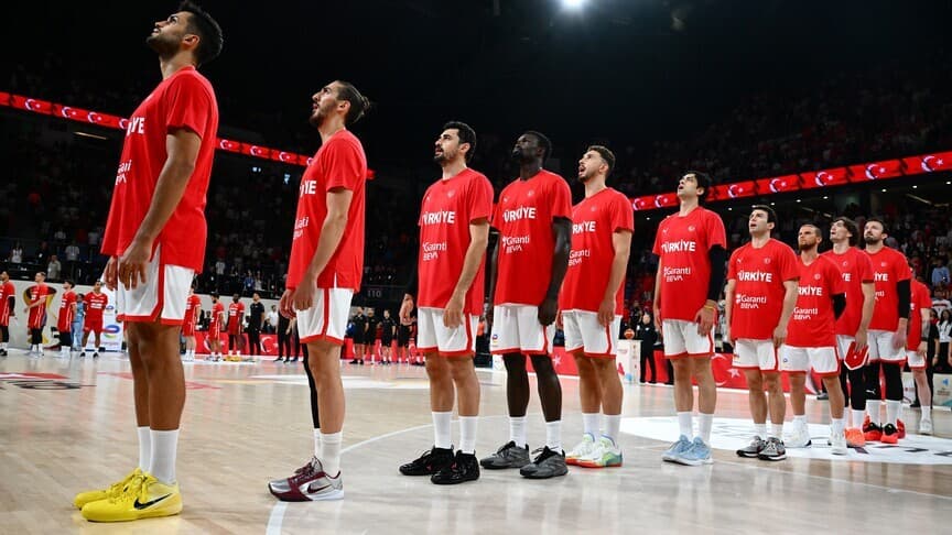 A Milli Erkek Basketbol Takımı, dünya sıralamasında 11. sırada kaldı