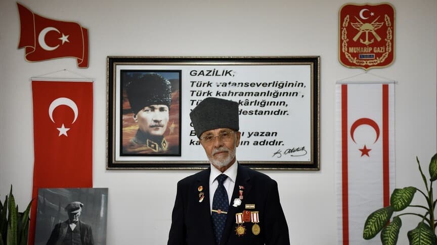 Kıbrıs gazisi, denizden kurtardığı arkadaşlarını anıyor