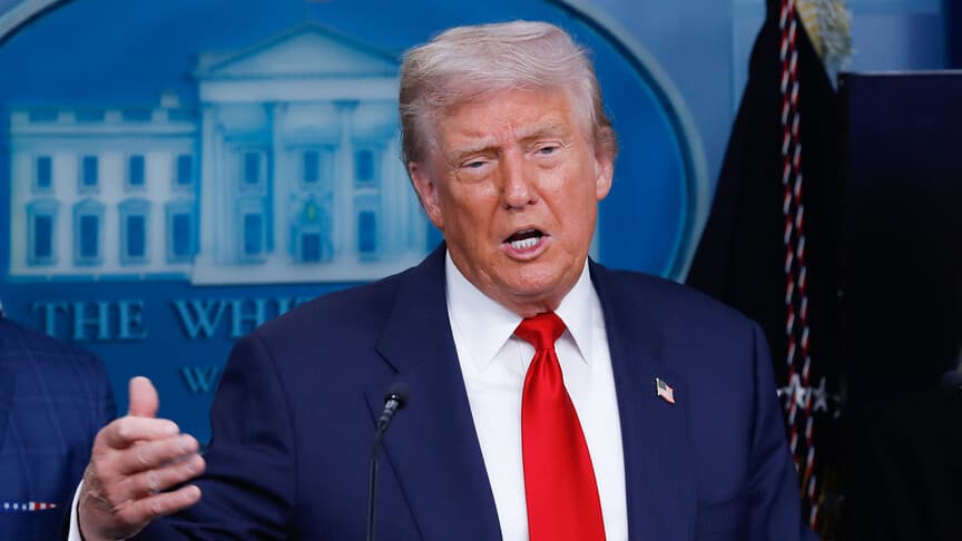 Trump, Hürmüz Boğazı'nın ABD kontrolünde olduğunu söyledi