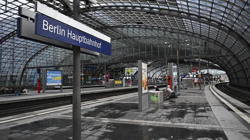 Alman Demir Yolları, tren istasyonlarında alkol tüketimini yasakladı